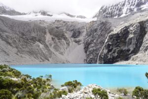 Laguna 69 Hike